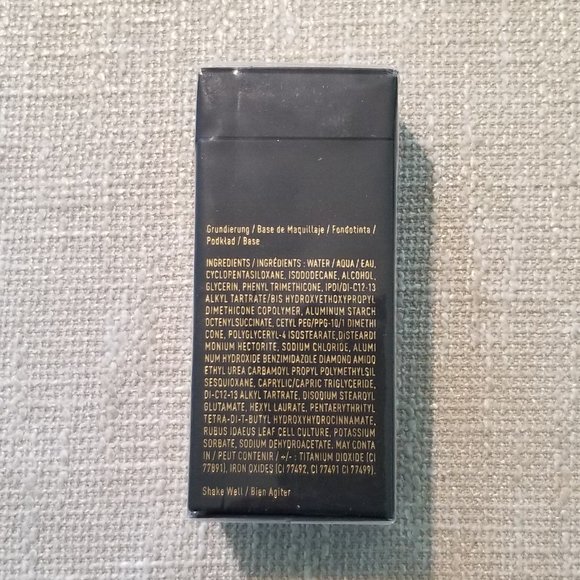 PAT McGRATH LABS Skin Fetish: Sublime Perfection Foundation in Colour Med 26 - Picture 3 of 9